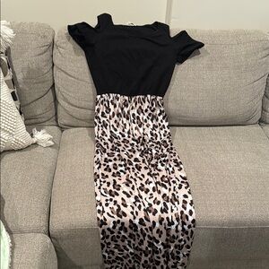 Elegant Black and Cream Cold Shoulder Maxi Dress